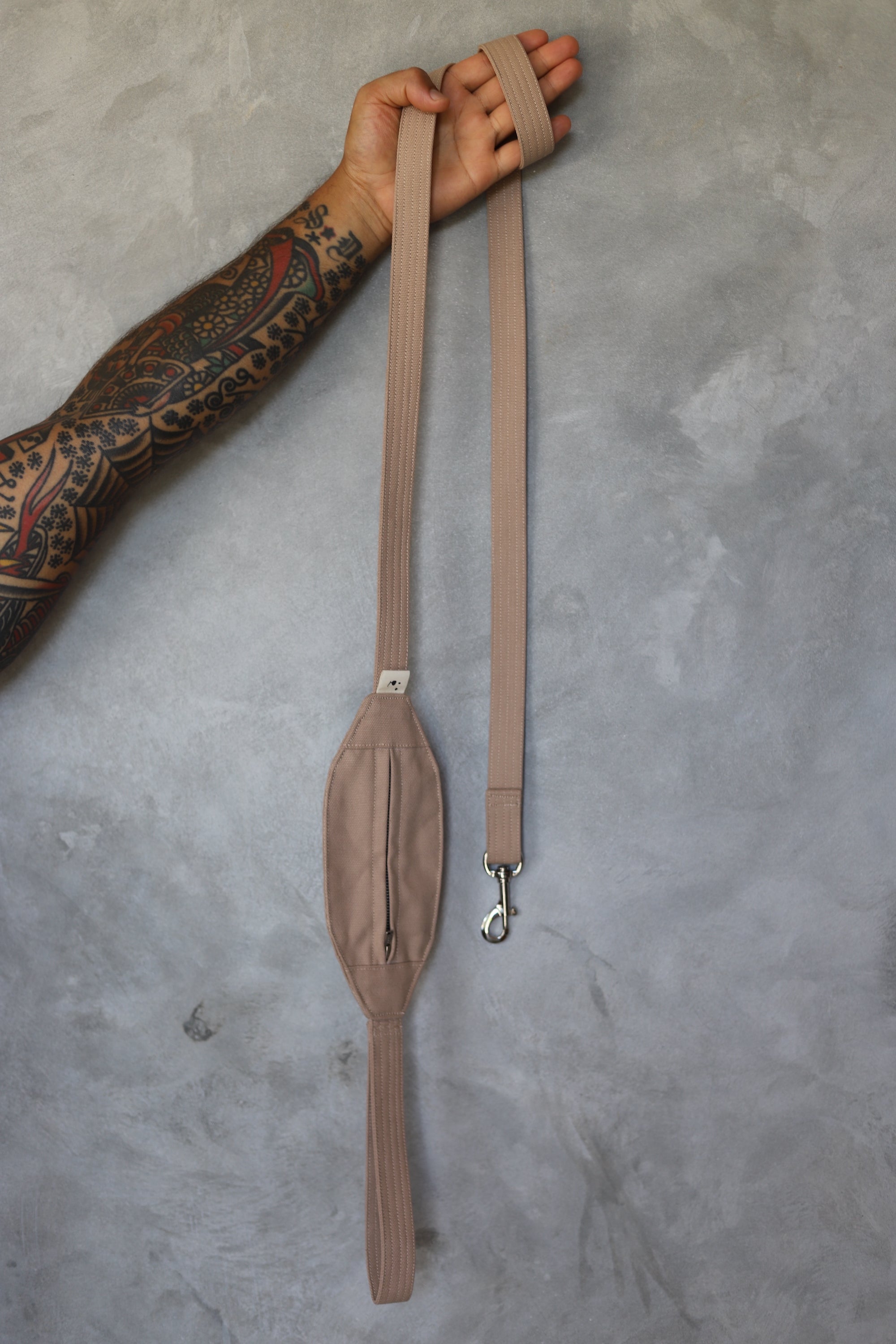 Kali Pocket Lead | Tan