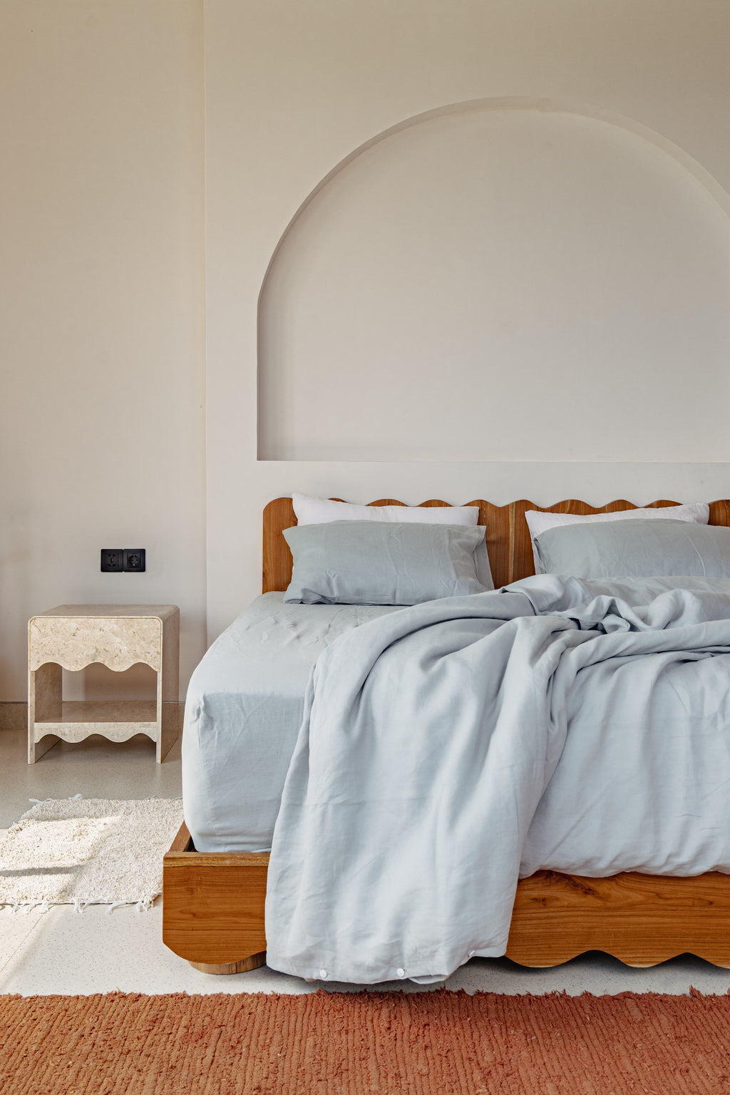 La Siesta Bed - Slat Base