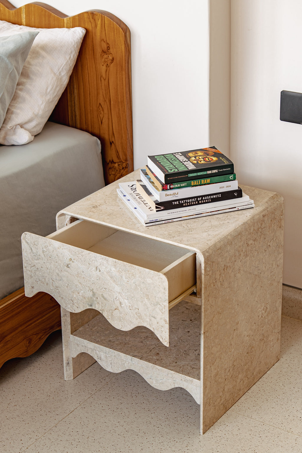 La Siesta Bedside - Marble
